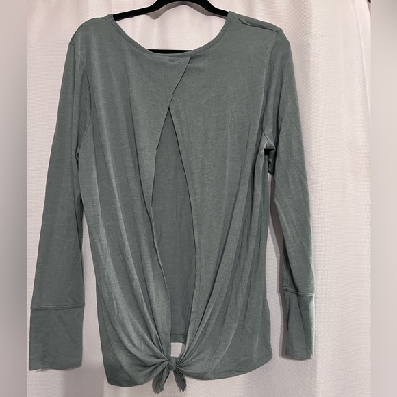 RBX workout top - Picture 2 of 2